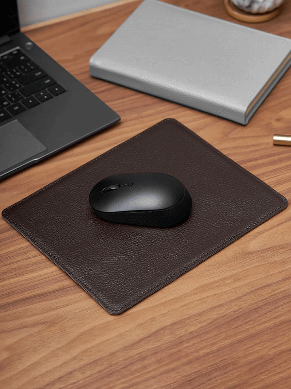 Кожаный коврик корпоративный - 1