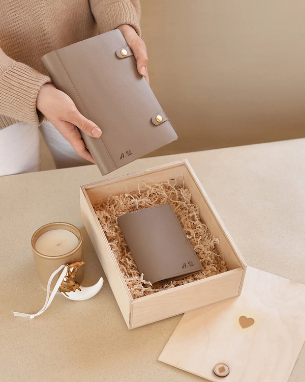 Новогодние подарочные наборы для клиентов