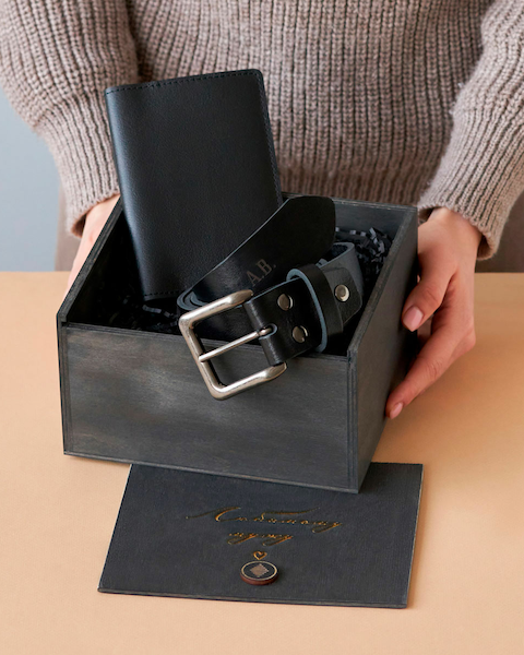 Новогодние подарочные наборы для клиентов