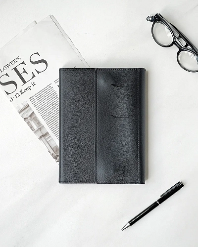 Кожаный блокнот в клетку MAGNETIC Black - фото