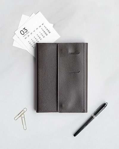 Кожаный блокнот в клетку MAGNETIC Brown - фото