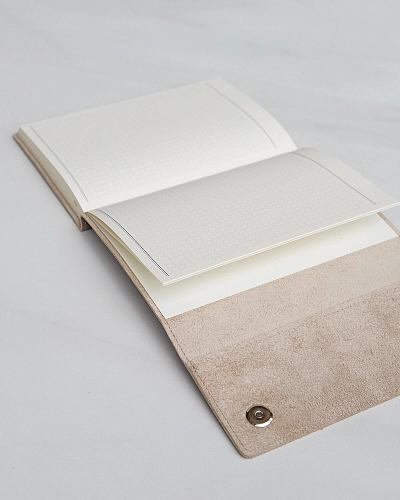 Кожаный блокнот в клетку MAGNETIC Beige - фото - 3