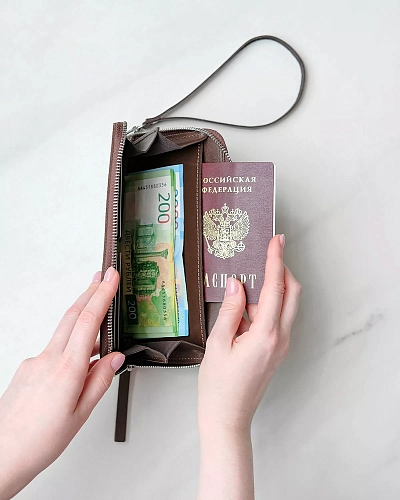 Кошелек на молнии MONTERRO Brown с ремешком на руку - фото - 5