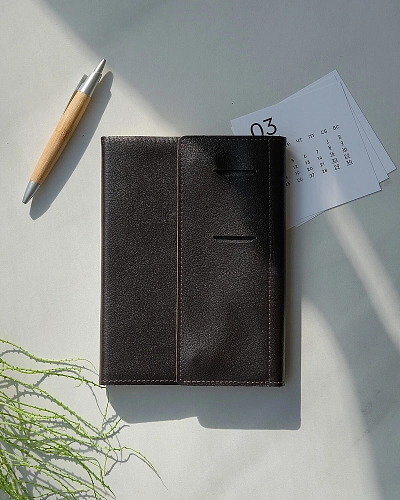 Кожаный блокнот в клетку MAGNETIC Brown - фото - 5