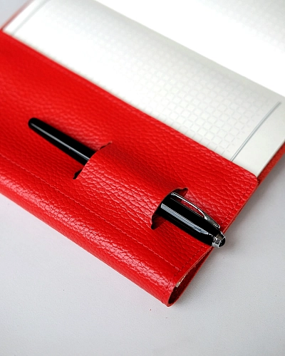 Кожаный блокнот в клетку MAGNETIC Red - фото - 2