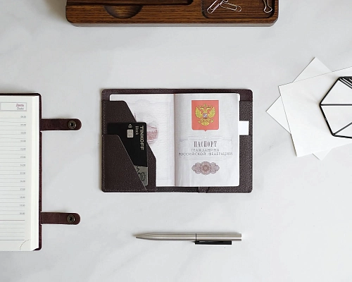 Кожаная обложка на паспорт FOLIO Brown - фото - 1