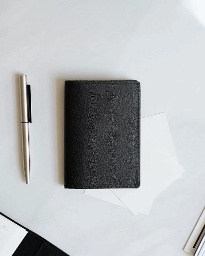 Обложка на паспорт FOLIO Black