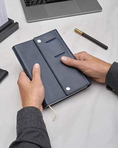 Кожаный ежедневник CASUAL Pool Кожаный ежедневник CASUAL Pool - фото - 1