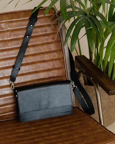 Сумка кроссбоди кожаная IRMA Black