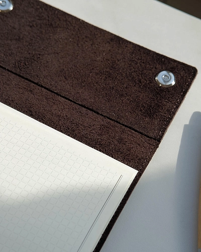 Кожаный блокнот в клетку MAGNETIC Brown - фото - 6
