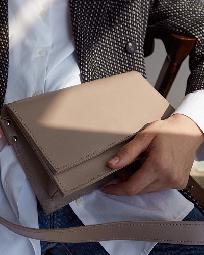 Сумка кроссбоди кожаная IRMA Coffee - фото - 1