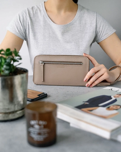 Кошелек на молнии MONTERRO Coffee с ремешком на руку - фото - 5