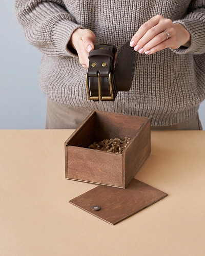 Ремень мужской OSCAR STITCH Brown 120-125 см в деревянной коробочке - фото