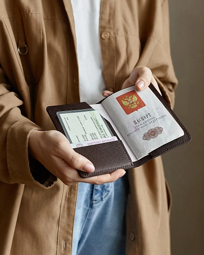 Кожаная обложка на паспорт PRO Brown - фото - 1