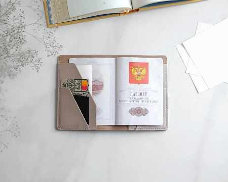 Кожаная обложка на паспорт FOLIO Coffee