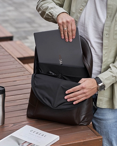 Рюкзак кожаный мужской GERALD MAX Brown Grain - фото - 2