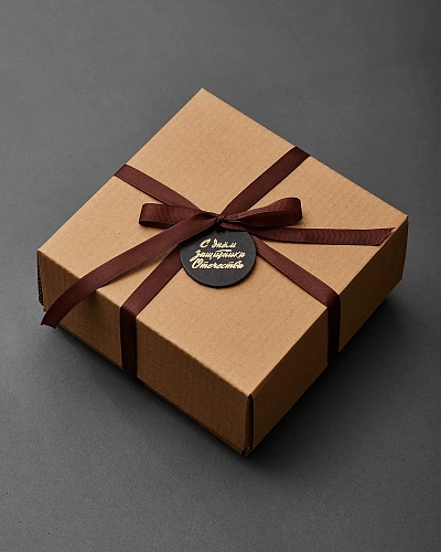 Подарочная картонная коробка KEEP - фото