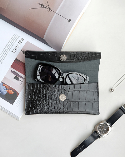 Кожаный чехол для очков SAINT TROPEZ Cayman - фото