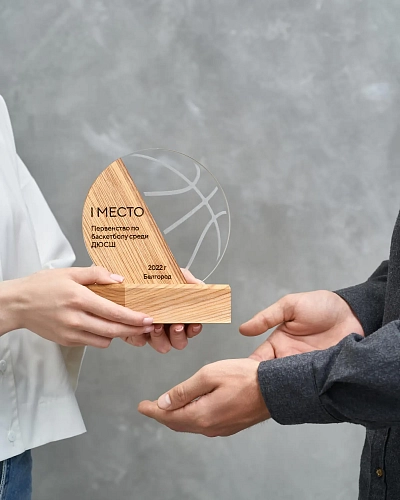 Награда спортивная в форме мяча NN-2