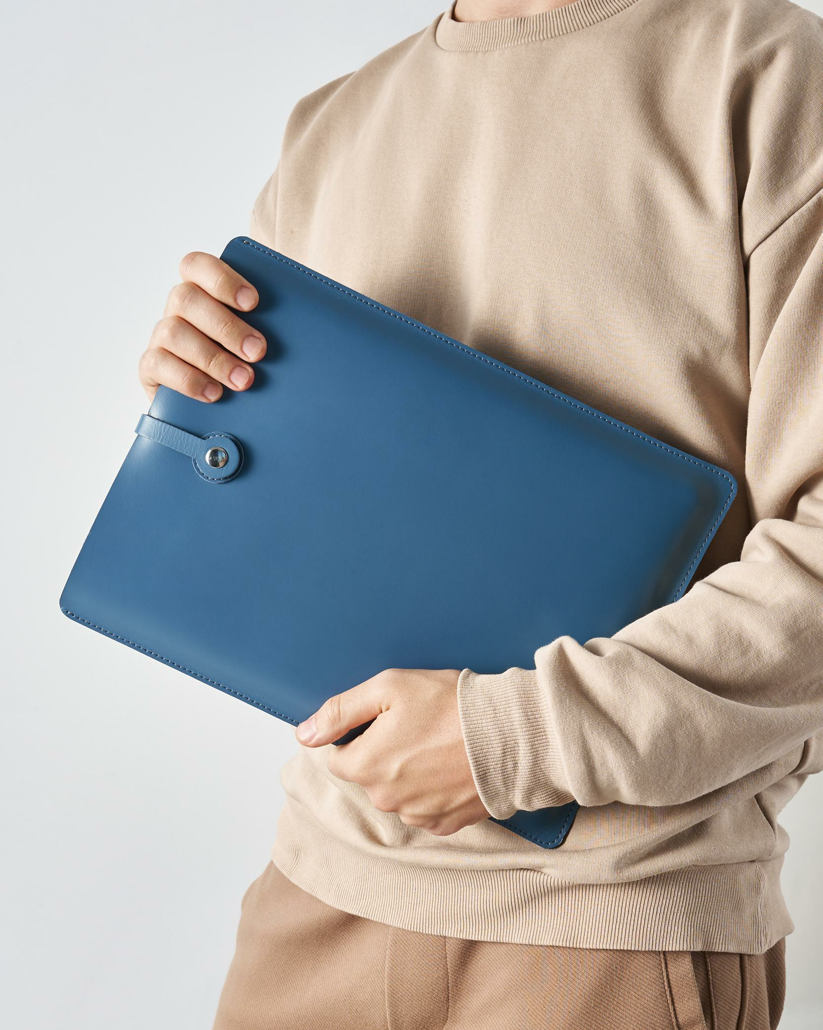 Кожаная папка для ноутбука 14 дюймов LOAD Cobalt Кожаная папка для ноутбука 14 дюймов LOAD Cobalt